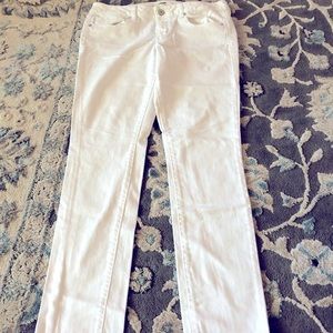 American Eagle outfitters white skinny jeans